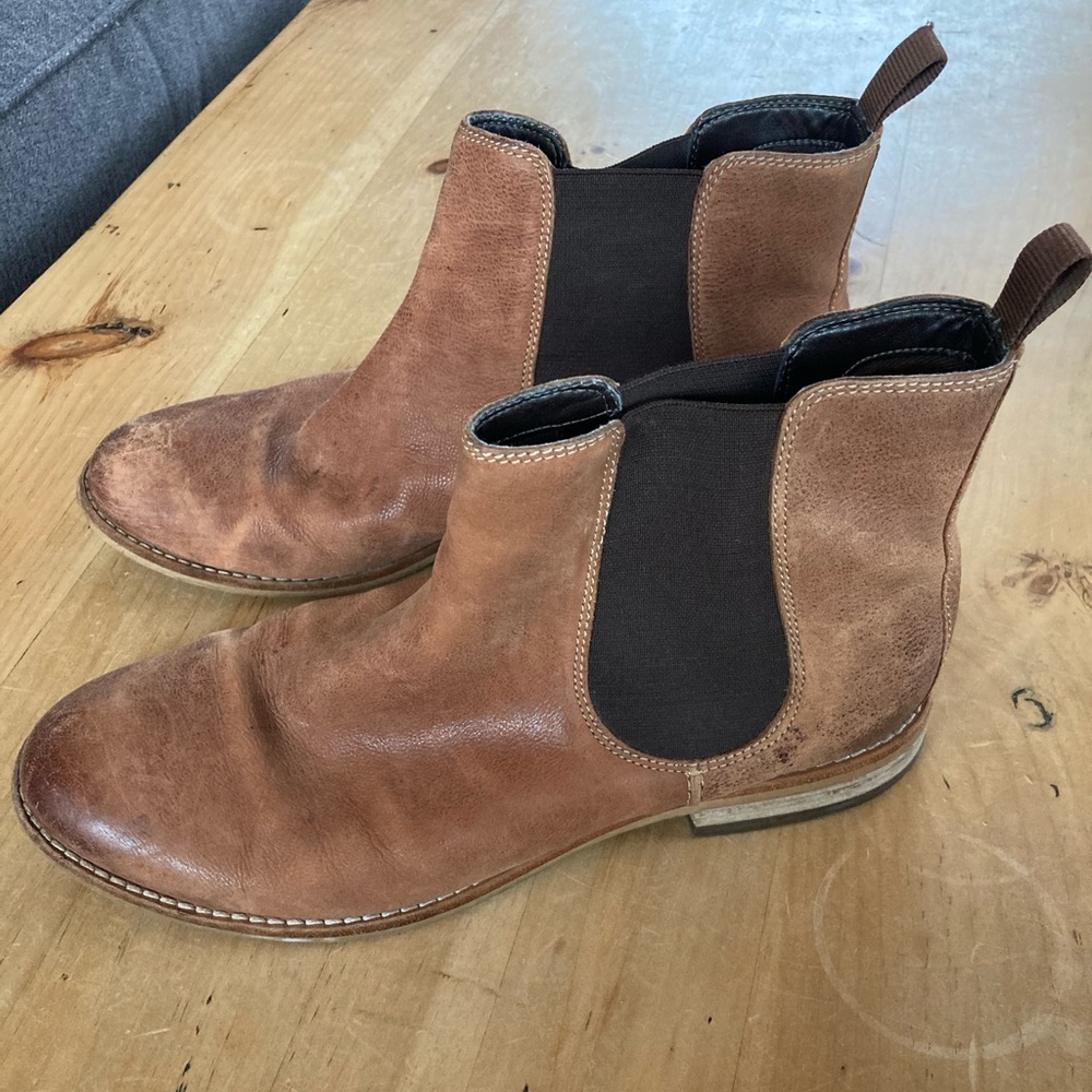 Clark’s Leather Chelsea Boots